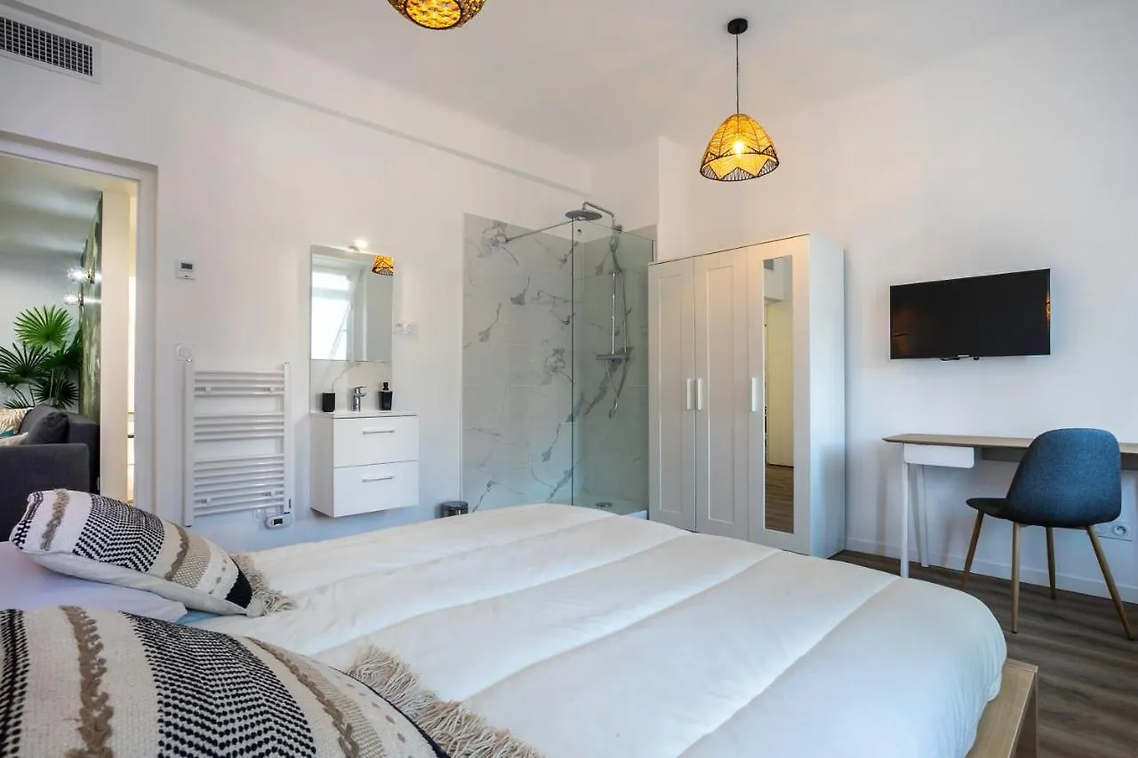 Apartment Grand Appartement Centre De Marseille